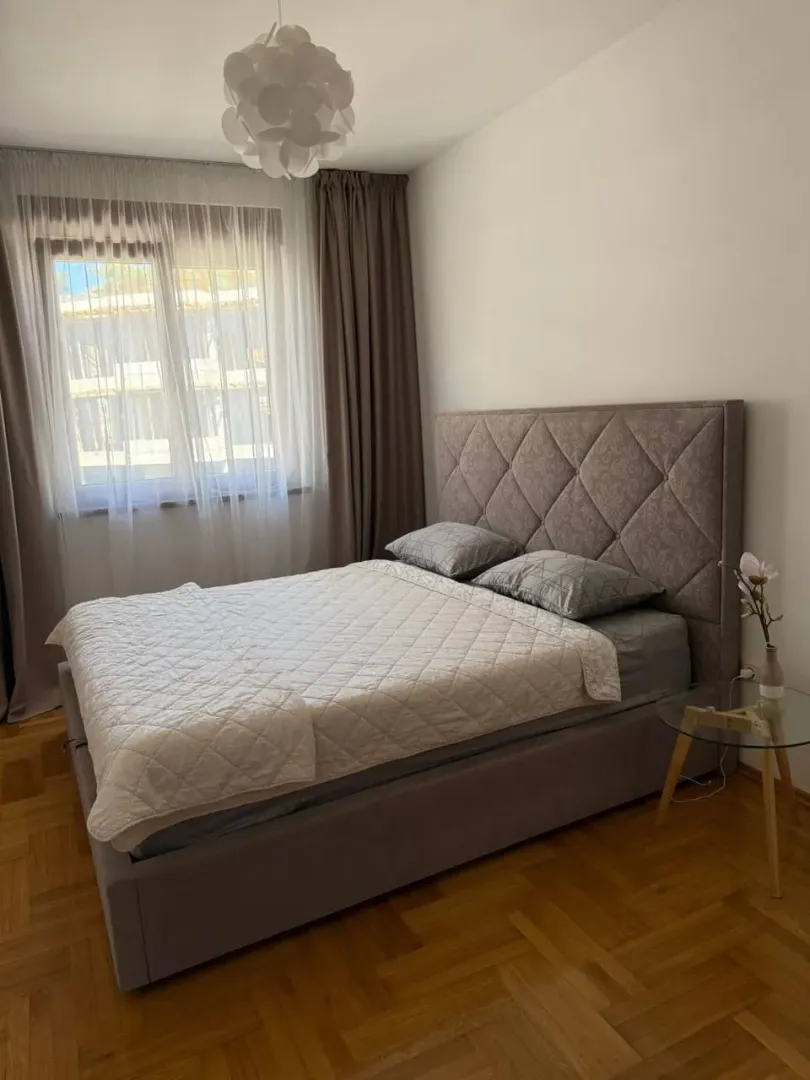 Rent, one bedroom apartment, 74m², Bečići, Budva