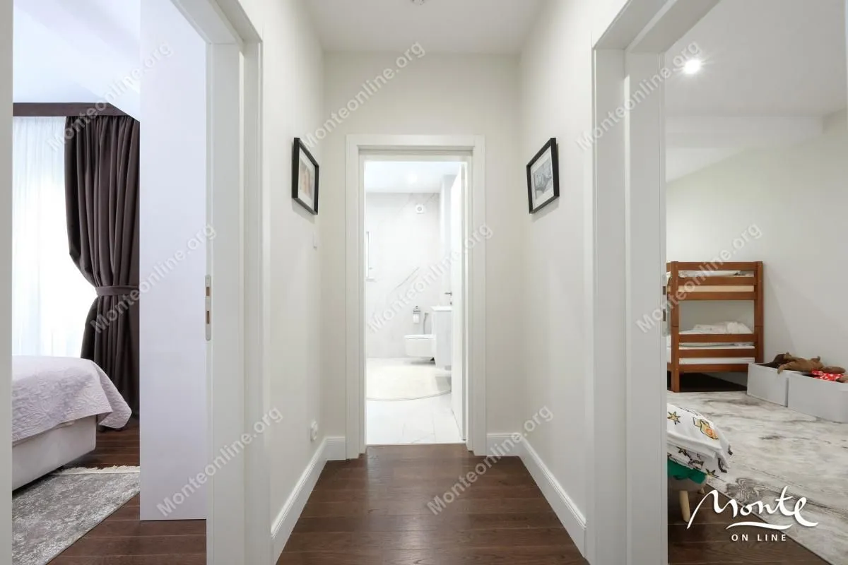 Prodaja, trosoban stan, 166m², Đenovići, Herceg Novi