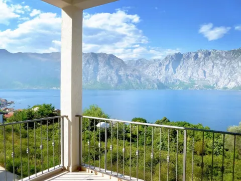 Prodaja, trosoban stan, 100m², Prčanj, Kotor - image 15