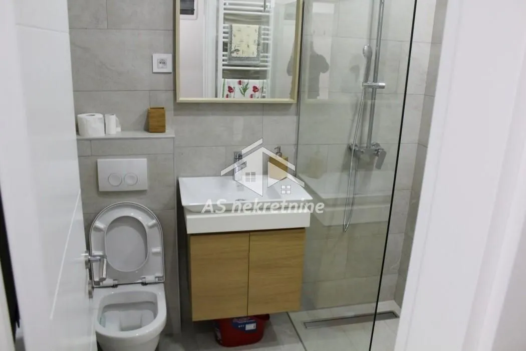 Izdavanje, dvosoban stan, 50m², Lekino Brdo, Voždovac Sve Podlokacije