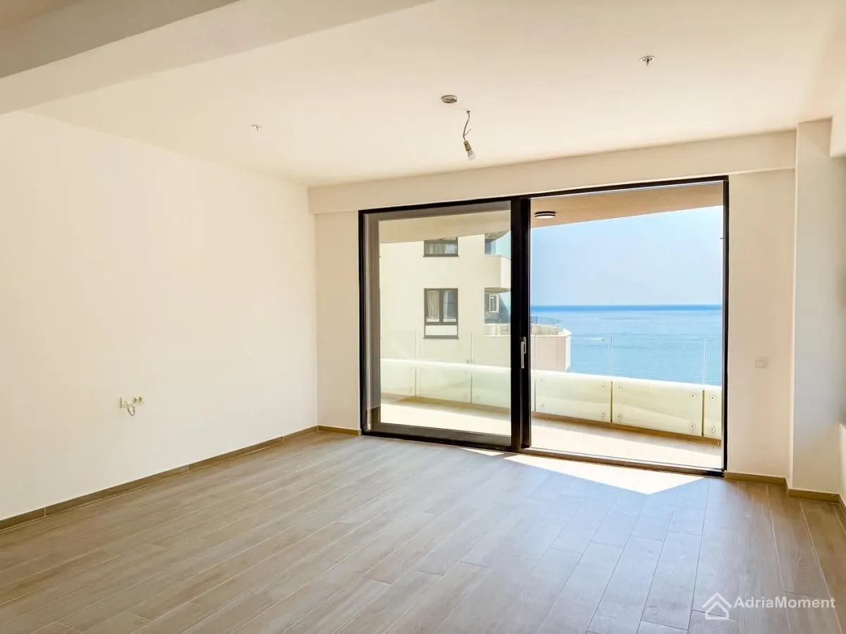 Prodaja, dvosoban stan, 70m², Rafailovići, Budva