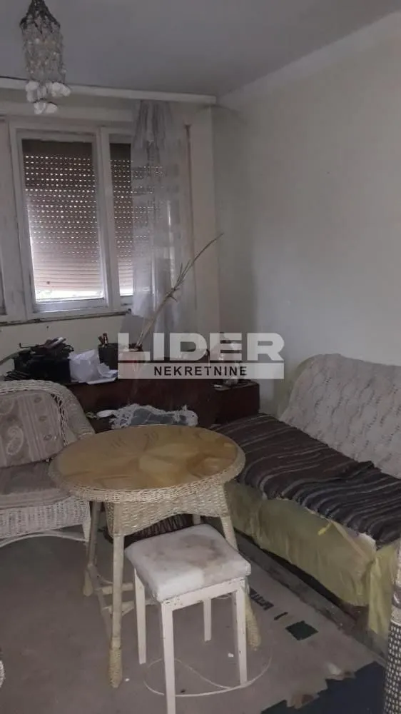 Prodaja, dvosoban stan, 50m², Zemun Sve Podlokacije, Beograd