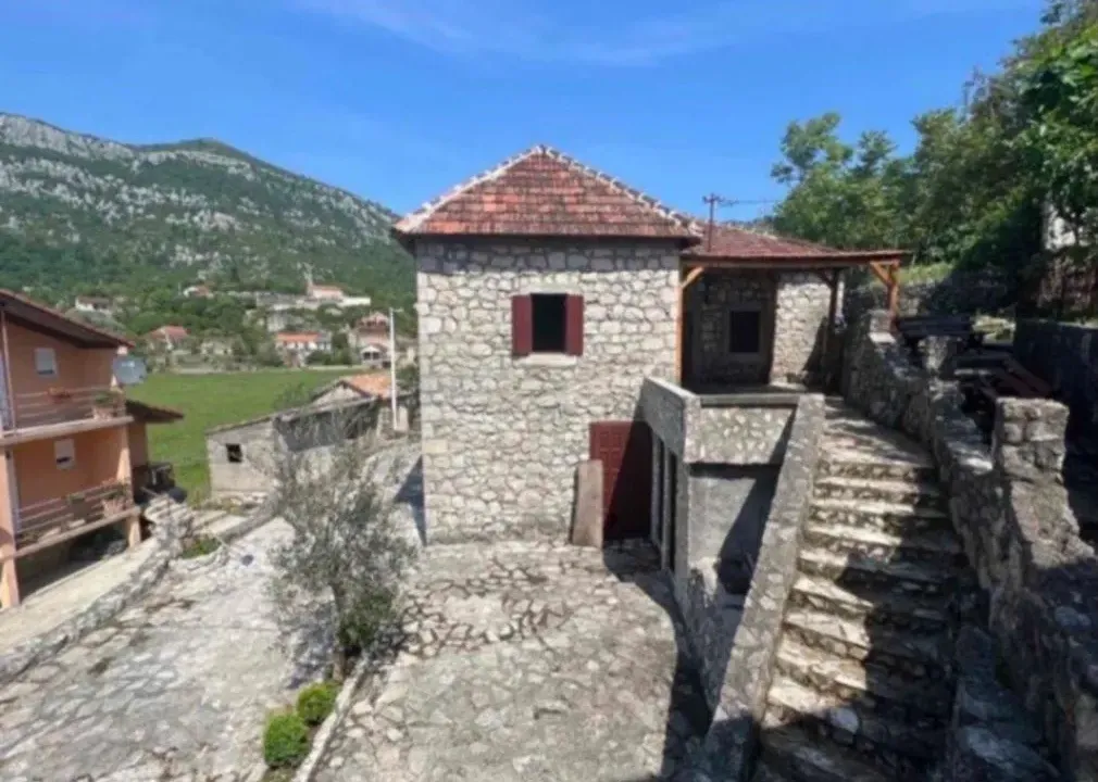 Prodaja, kuća, 6160m², Dodoši, Cetinje