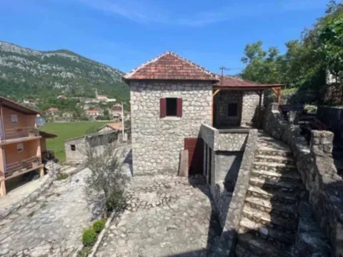 Prodaja, kuća, 6160m², Dodoši, Cetinje
