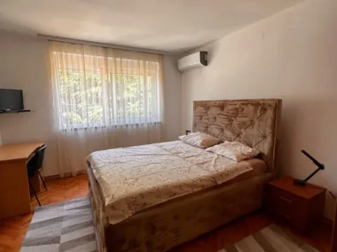 Izdavanje, jednosoban stan, 52m², Pod Goricom, Podgorica - image 3
