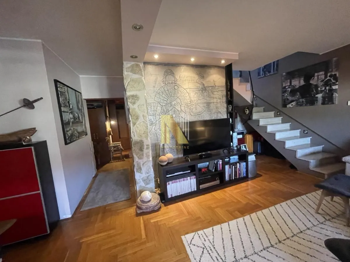 Prodaja, četvorosoban stan, 127m², Sajmište, Novi Sad