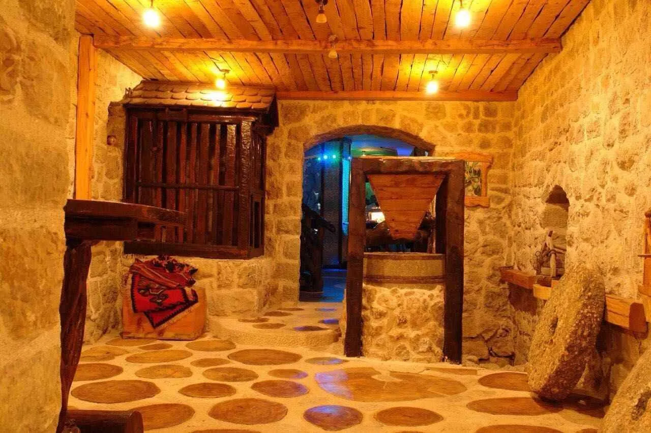 Prodaja, ugostiteljski objekat, 746m², Budva, Crna Gora