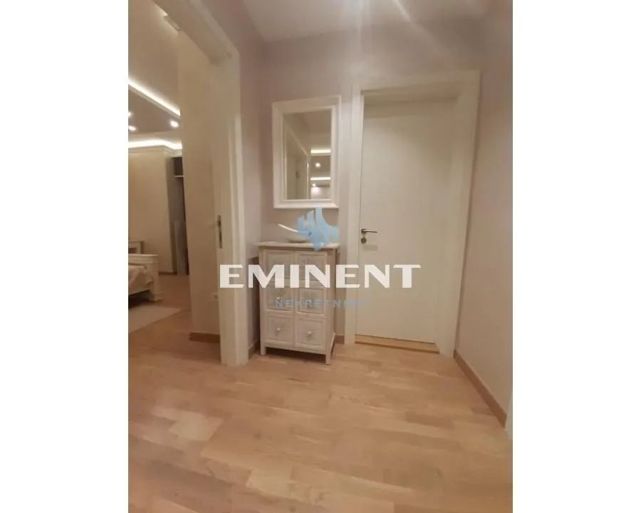 Rent, two bedroom apartment, 55m², Savski Venac, Beograd