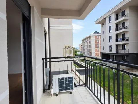 Rent, two bedroom apartment, 64m², Tološi, Podgorica - image 13