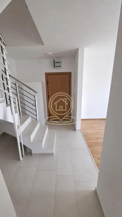Prodaja, trosoban stan, 88m², Centar, Novi Sad