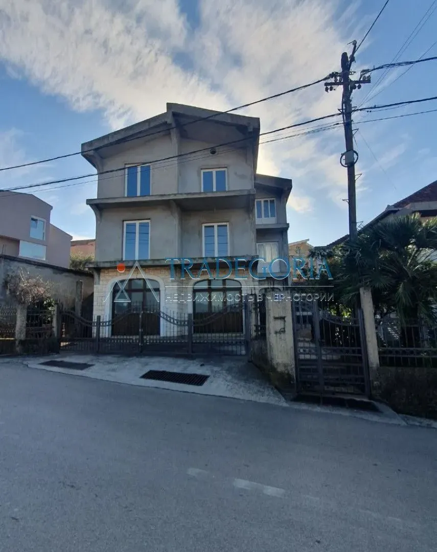 Prodaja, kuća, 330m², Bar, Crna Gora