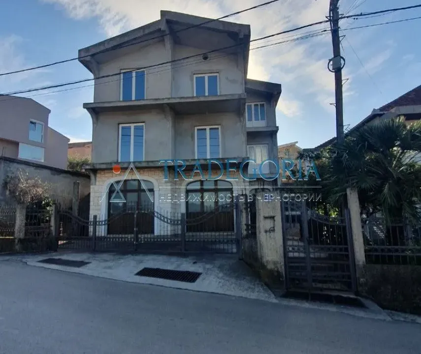 Prodaja, kuća, 330m², Bar, Crna Gora