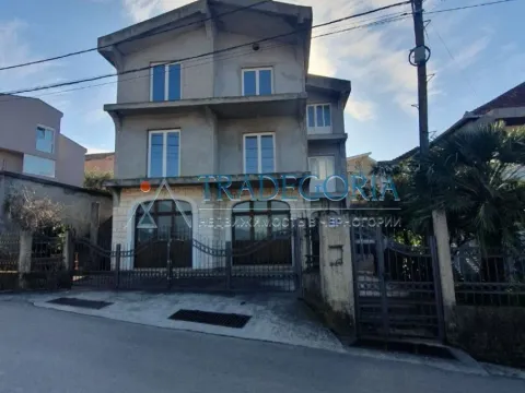 Prodaja, kuća, 330m², Bar, Crna Gora