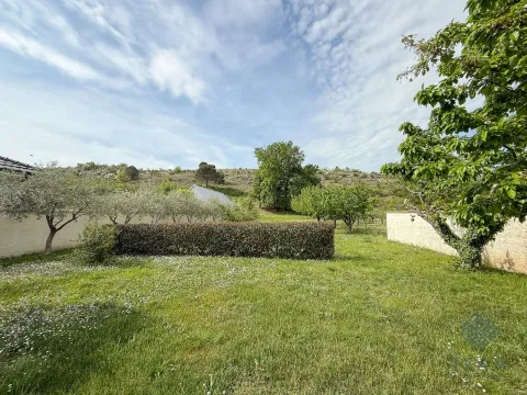 Izdavanje, kuća, 100m², Gornja Gorica, Podgorica - image 12