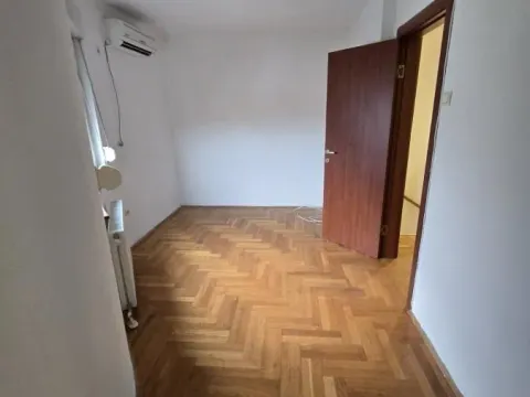 Izdavanje, trosoban stan, 85m², Grbavica, Novi Sad Sve Podlokacije - image 4