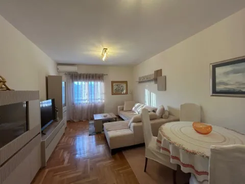 Izdavanje, jednosoban stan, 55m², City Kvart, Podgorica - image 5