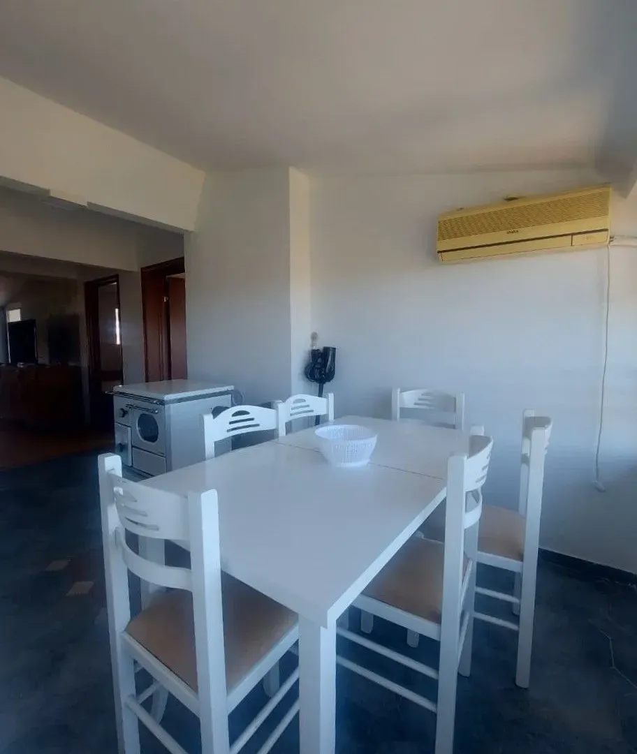Izdavanje, trosoban stan, 86m², Centar, Nikšić