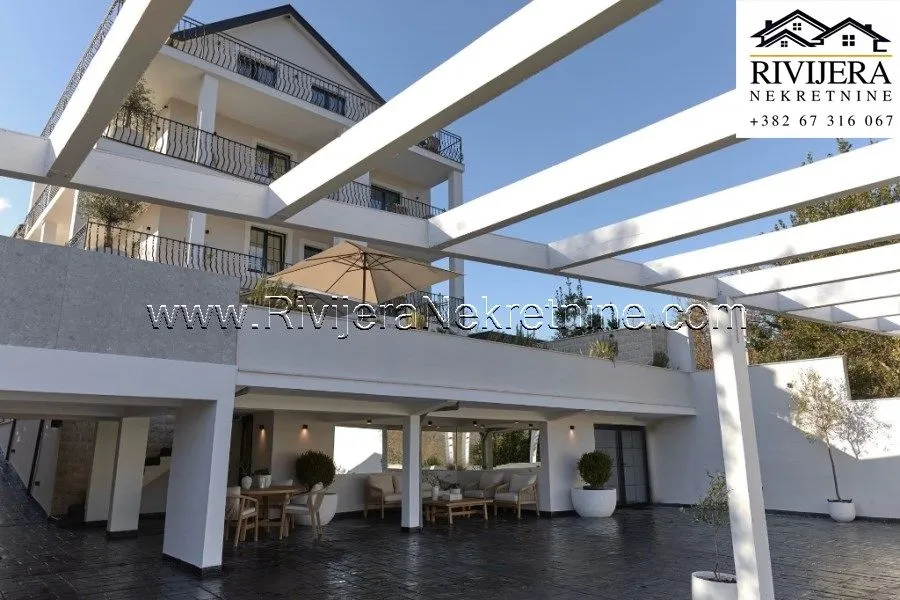 Sale, house, 424m², Tivat, Crna Gora