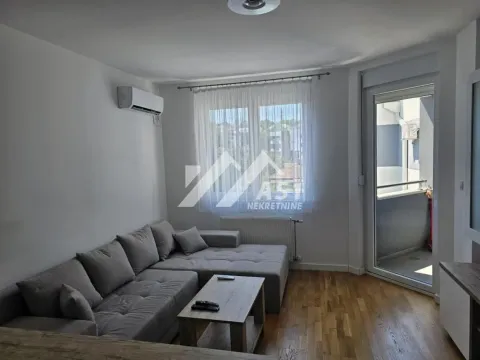 Izdavanje, dvosoban stan, 40m², Petrovaradin, Novi Sad - image 2