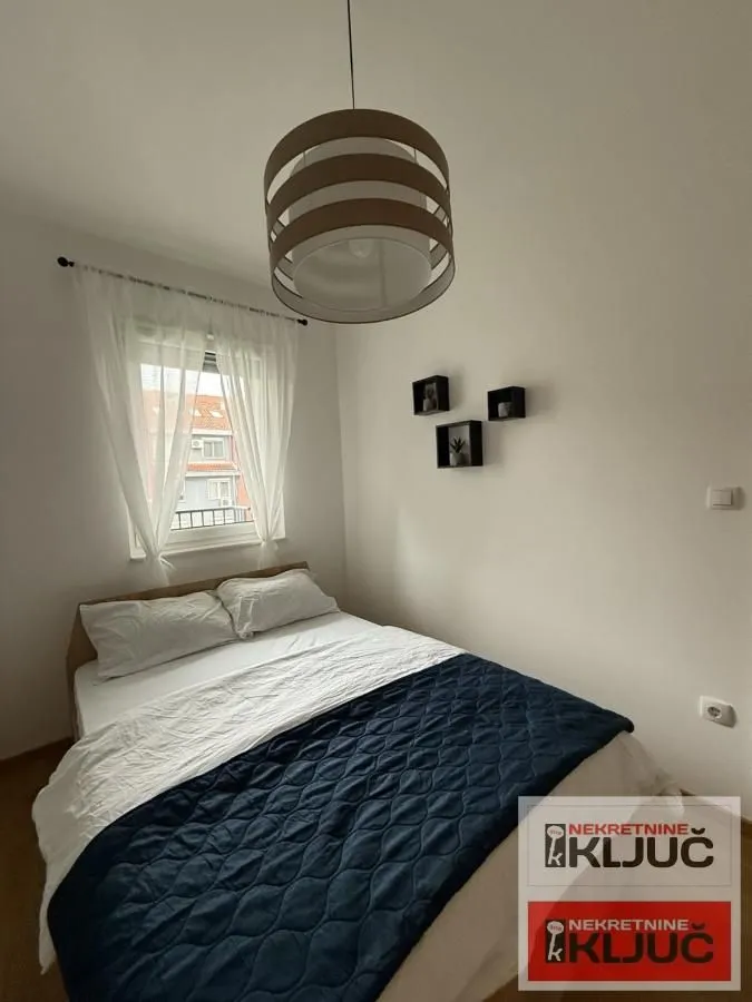 Izdavanje, jednosoban stan, 37m², Bulevar Evrope, Novi Sad Sve Podlokacije