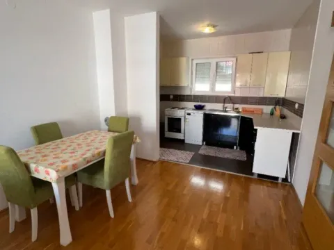 Rent, one bedroom apartment, 50m², Centar, Bar - image 6