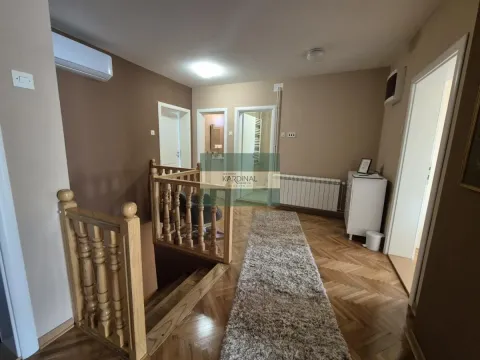 Prodaja, kuća, 379m², Trnava, Jagodina - image 28