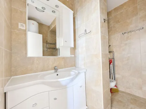 Sale, one bedroom apartment, 45m², Rafailovići, Budva - image 10