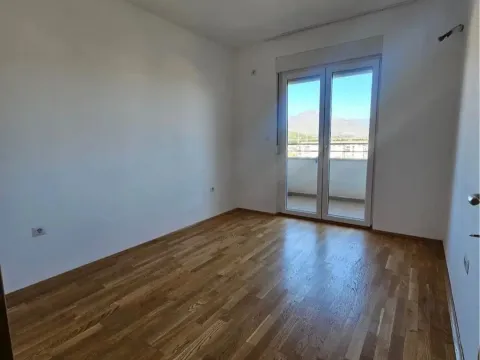 Rent, two bedroom apartment, 66m², Stari Aerodrom, Podgorica - image 2