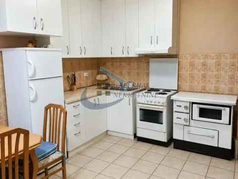 Prodaja, kuća, 190m², Centar, Inđija - image 15