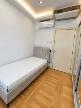 Izdavanje, četvorosoban stan, 148m², Savski Venac, Beograd - image 13