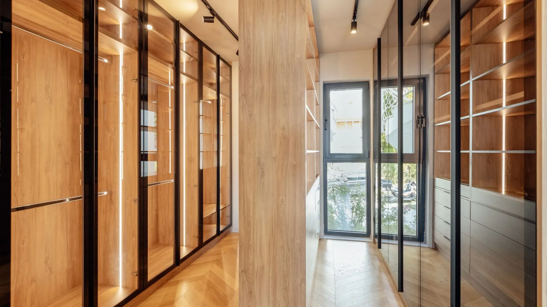 Prodaja, dvosoban stan, 180m², Savina, Herceg Novi