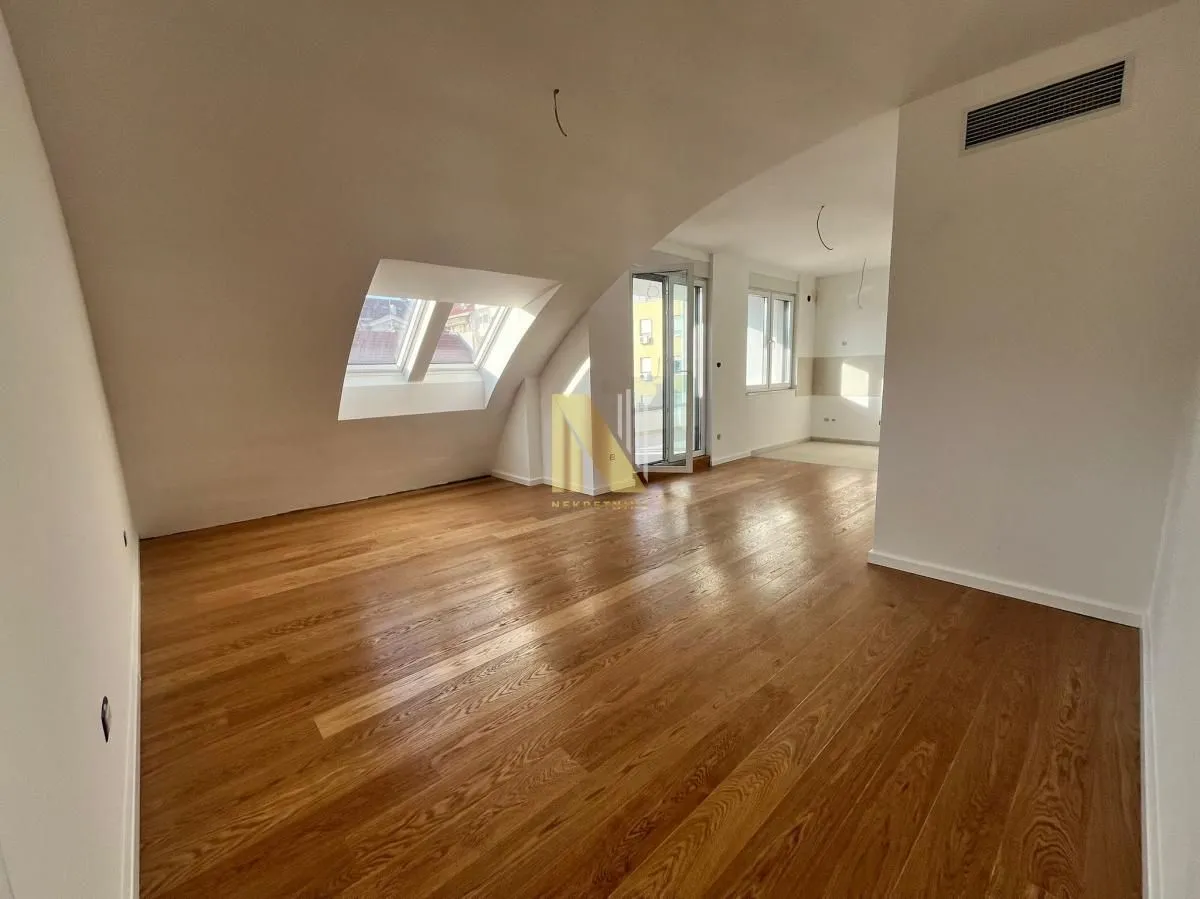 Prodaja, četvorosoban stan, 104m², Bulevar Oslobodjenja, Novi Sad Sve Podlokacije