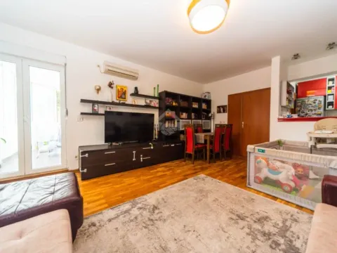 Prodaja, trosoban stan, 97m², Vezirov Most, Podgorica - image 4