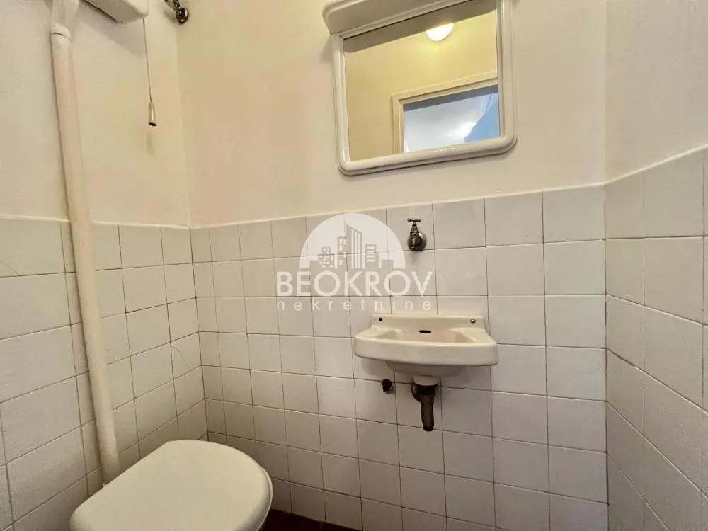 Izdavanje, dvosoban stan, 70m², Zemun Kej, Zemun Sve Podlokacije