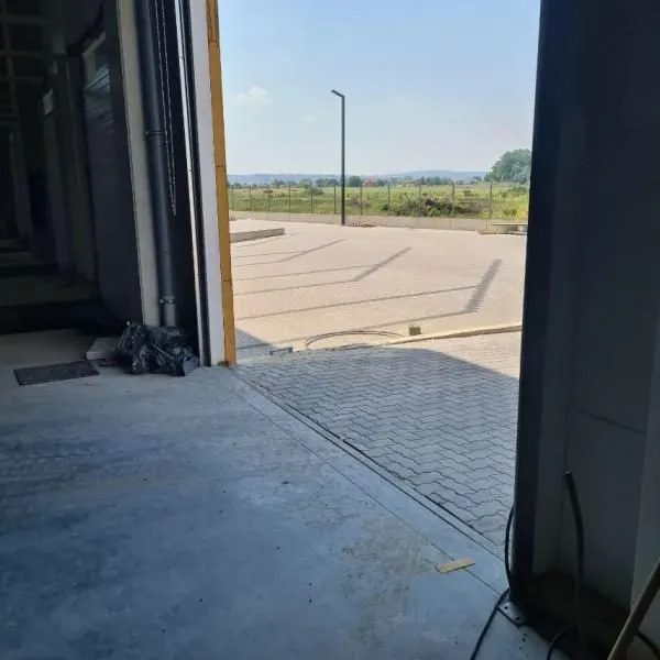Rent, office space, 1400m², Čukarica, Beograd