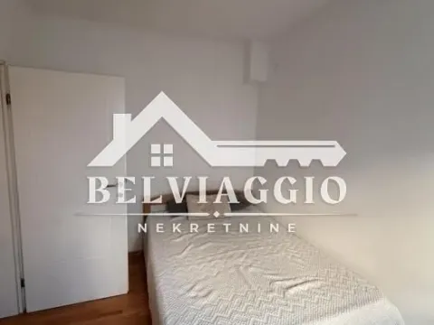 Izdavanje, dvosoban stan, 45m², Grad, Kotor - image 9