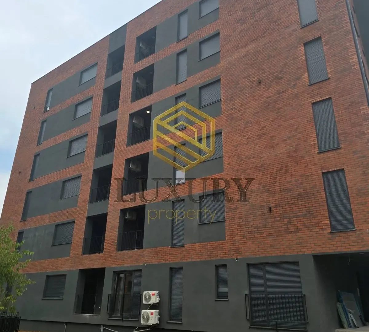 Izdavanje, trosoban stan, 81m², Vezirov Most, Podgorica