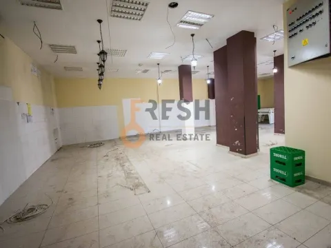 Izdavanje, poslovni prostor, 269m², Centar, Podgorica - image 15