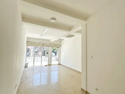 Rent, office space, 30m², Stari Aerodrom, Podgorica - image 3