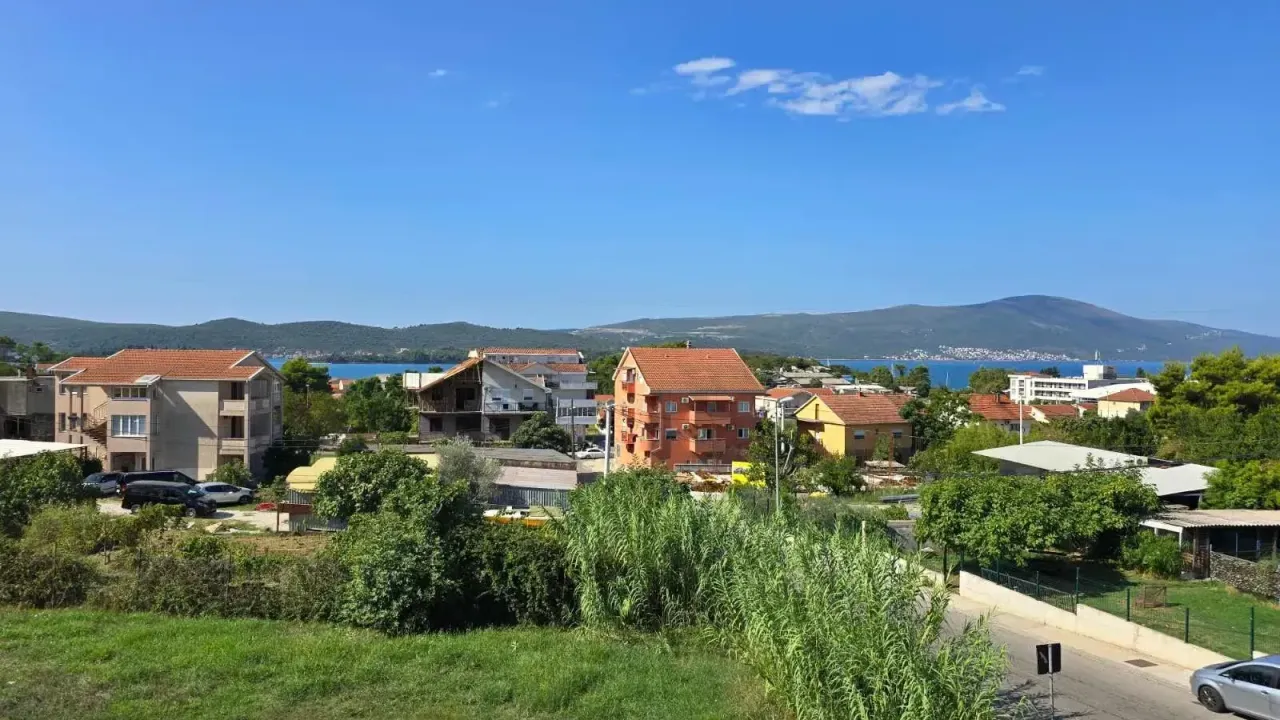 Izdavanje, stan, 50m², Tivat, Crna Gora