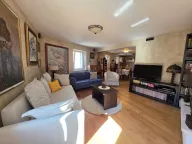 Izdavanje, trosoban stan, 120m², Stari Grad, Budva - image 8