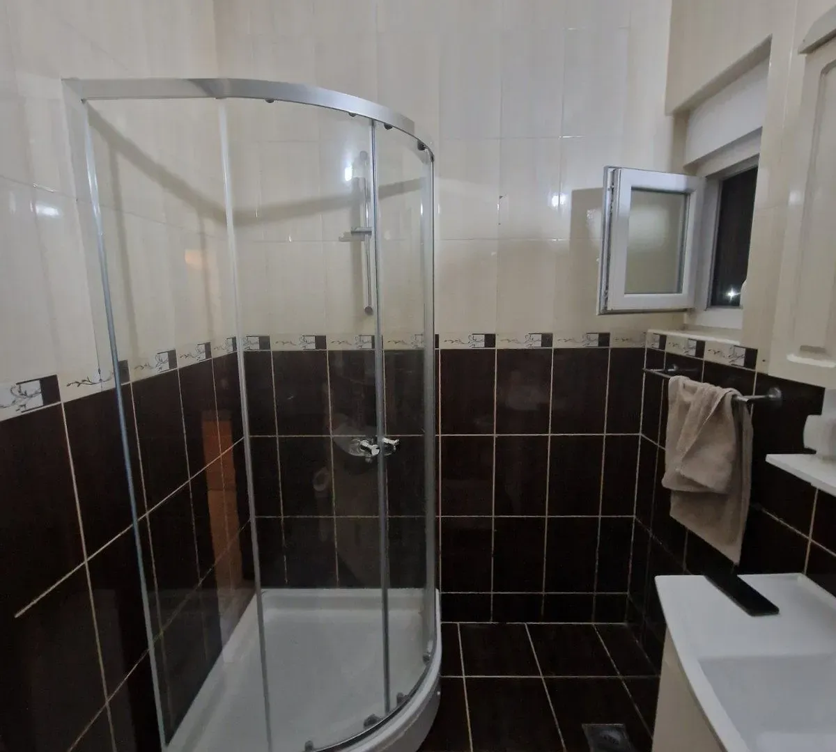 Rent, apartment, 115m², Tološi, Podgorica
