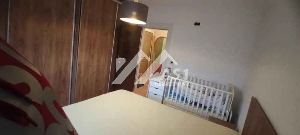 Izdavanje, trosoban stan, 80m², Novi Sad Sve Podlokacije, Novi Sad
