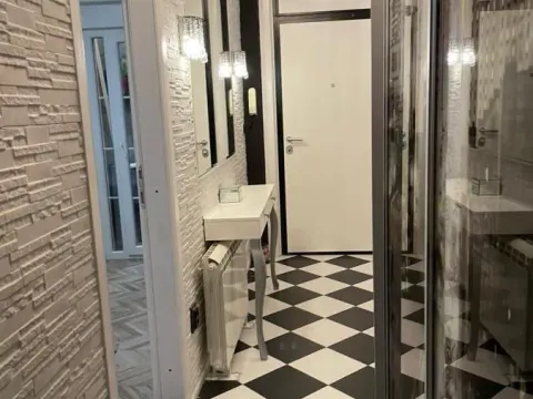 Prodaja, trosoban stan, 69m², Stari Grad, Beograd - image 9