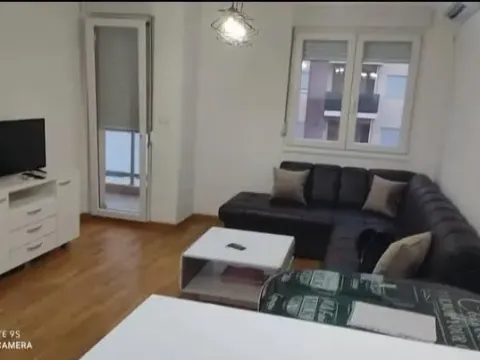 Prodaja, jednosoban stan, 43m², City Kvart, Podgorica - image 3