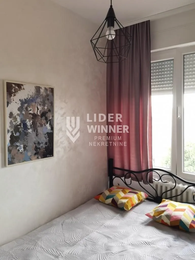 Izdavanje, jednosoban stan, 30m², Stari Grad, Beograd
