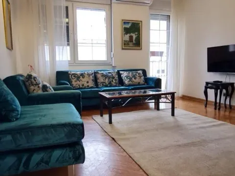 Izdavanje, četvorosoban stan, 60m², Stari Grad, Beograd - image 9