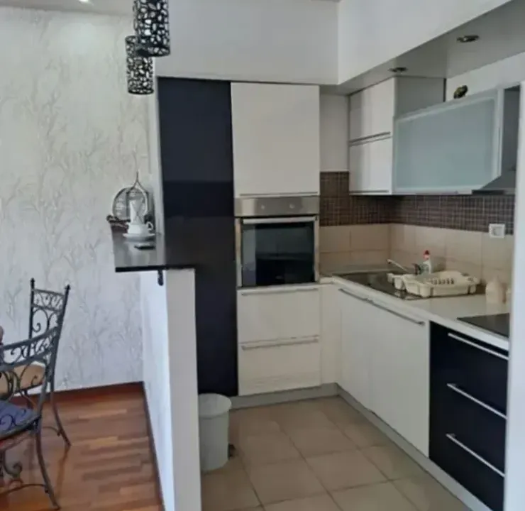 Izdavanje, jednosoban stan, 54m², City Kvart, Podgorica