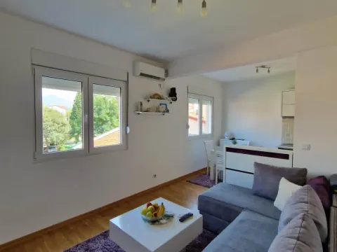 Rent, one bedroom apartment, 45m², Stari Aerodrom, Podgorica - image 7