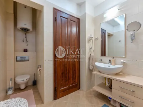 Prodaja, četvorosoban stan, 90m², 25. Maj, Zlatibor - image 11